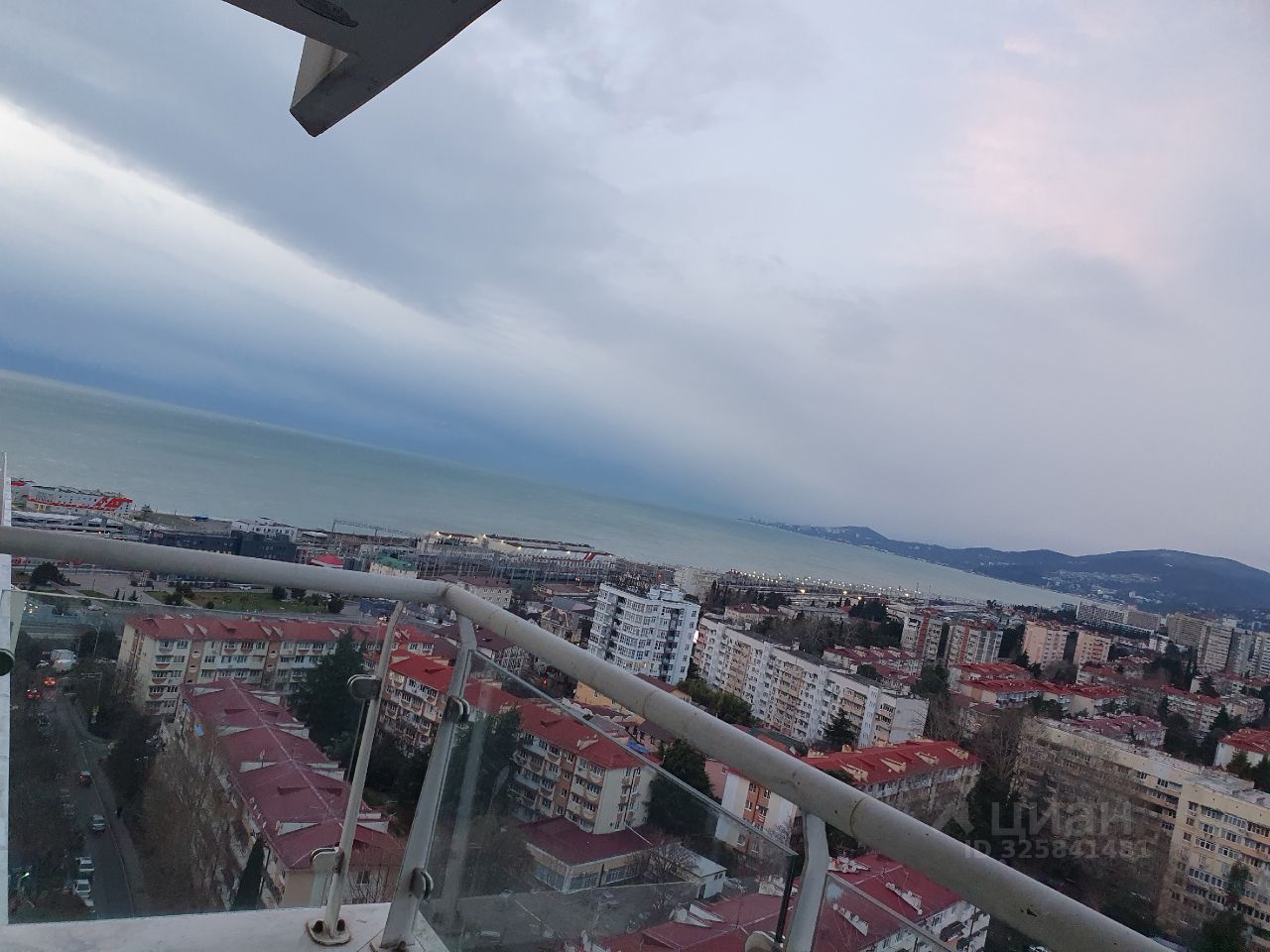 3-к кв. Краснодарский край, Сочи ул. Кирпичная, 2к1 (103.0 м²)