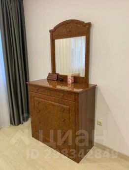 4-комн.кв., 110 м², этаж 3