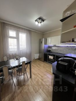 2-комн.кв., 60 м², этаж 3