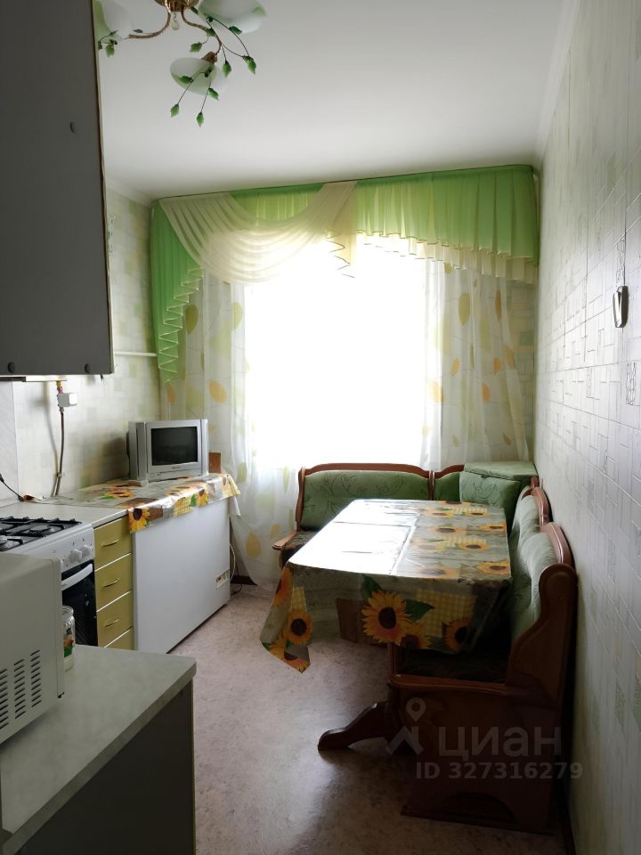 3-к кв. Башкортостан, Стерлитамак Солнечный мкр, ул. Юрматинская (68.2 м²)