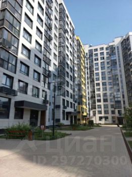 3-комн.кв., 100 м², этаж 3