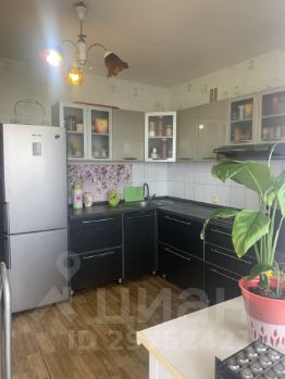 3-комн.кв., 80 м², этаж 3