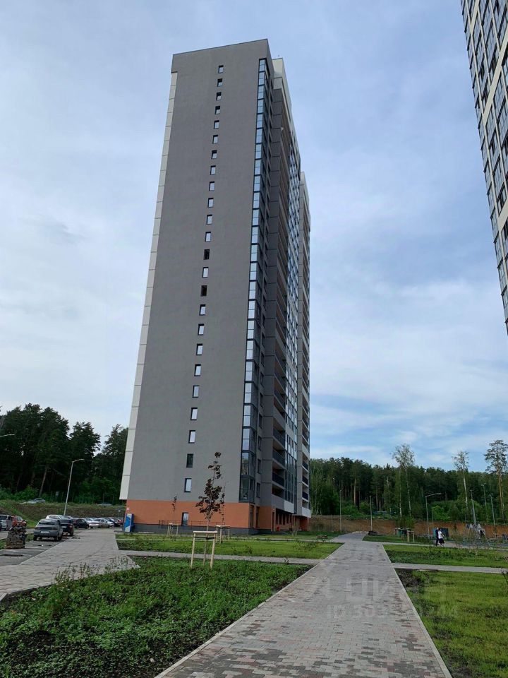 Современный жилой комплекс в Екатеринбурге, 2 этаж, 20 кв.м, рядом лесной массив, удобная парковка, спокойный район.