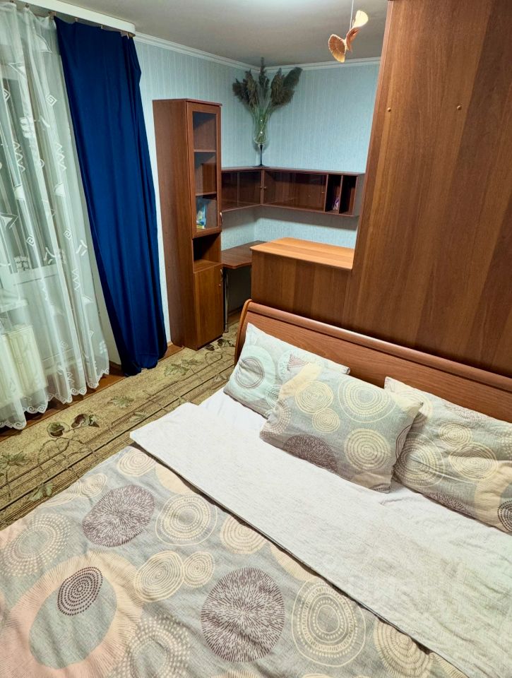 3-к кв. Ростовская область, Таганрог Дачная ул., 75к1 (82.0 м²)