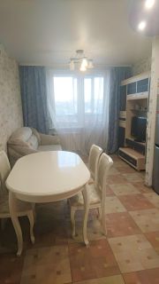 2-комн.кв., 57 м², этаж 10