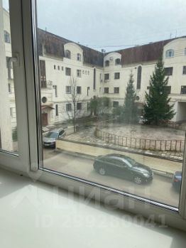 2-комн.кв., 76 м², этаж 2