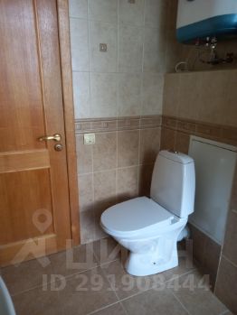 2-комн.кв., 61 м², этаж 3