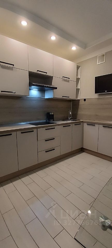 1-к кв. Тюменская область, Тюмень ул. Дмитрия Менделеева, 2 (41.0 м²)