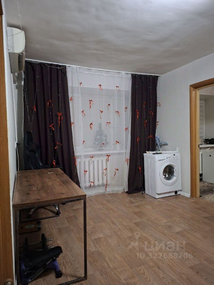 2-к кв. Тюменская область, Тюмень ул. Орджоникидзе, 4 (42.9 м²)