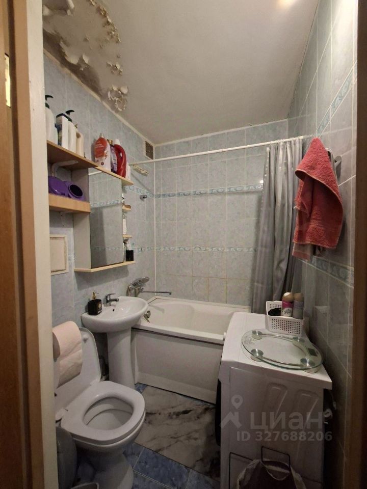 2-к кв. Тюменская область, Тюмень ул. Орджоникидзе, 4 (42.9 м²)