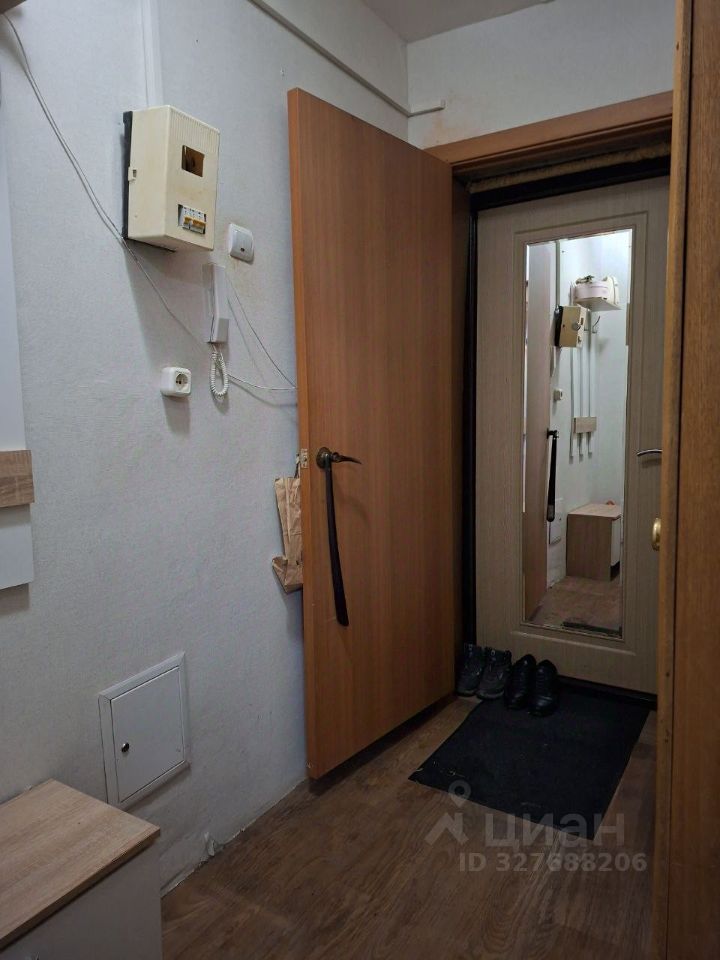 2-к кв. Тюменская область, Тюмень ул. Орджоникидзе, 4 (42.9 м²)