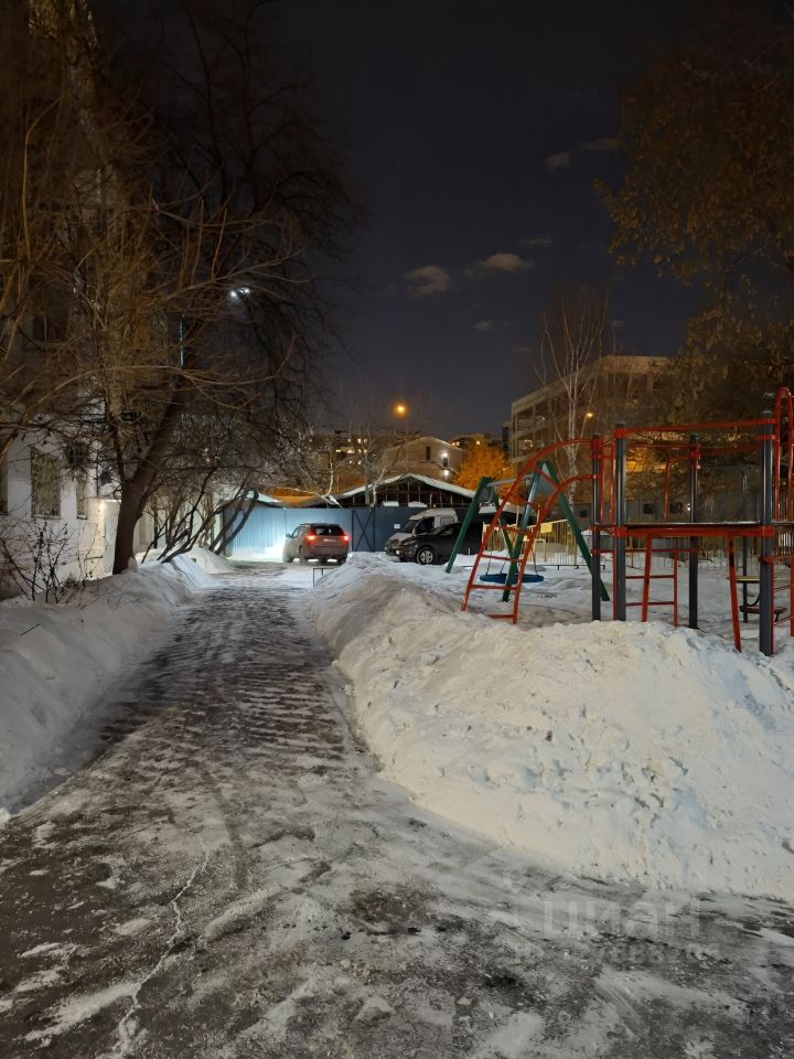 2-к кв. Тюменская область, Тюмень ул. Орджоникидзе, 4 (42.9 м²)