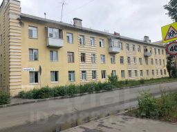 2-комн.кв., 63 м², этаж 3