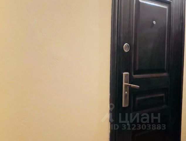2-комн., 43 м², 1/9 этаж