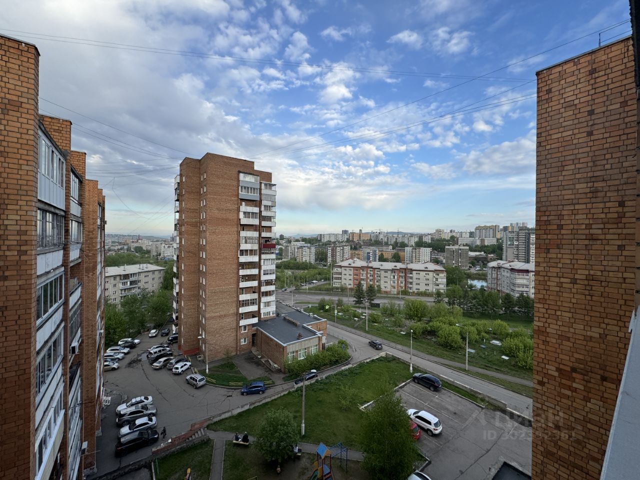 Купить квартиру без ремонта на улице Петра Словцова в микрорайоне  Ветлужанка в городе Красноярск. Найдено 1 объявление.