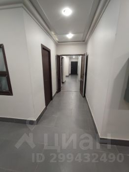 4-комн.кв., 106 м², этаж 8