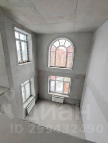 4-комн.кв., 106 м², этаж 8