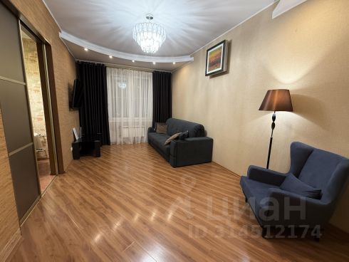 1-комн., 40 м², 10/18 этаж