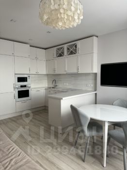 2-комн.кв., 72 м², этаж 17