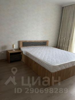 3-комн.кв., 90 м², этаж 3