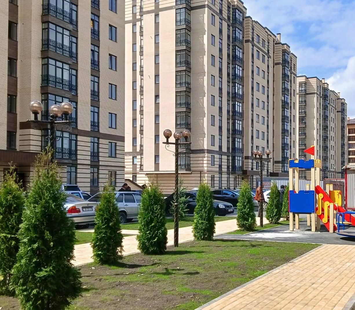 Купить 3-комнатную квартиру на улице Астана Кесаева в городе Владикавказ,  продажа трехкомнатных квартир во вторичке и первичке на Циан. Найдено 15  объявлений