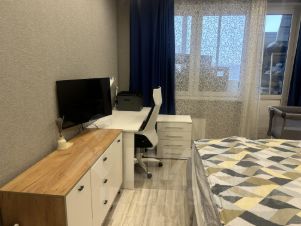 2-комн.кв., 64 м², этаж 13