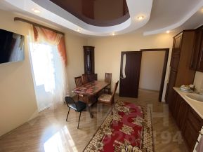 3-комн.кв., 108 м², этаж 3