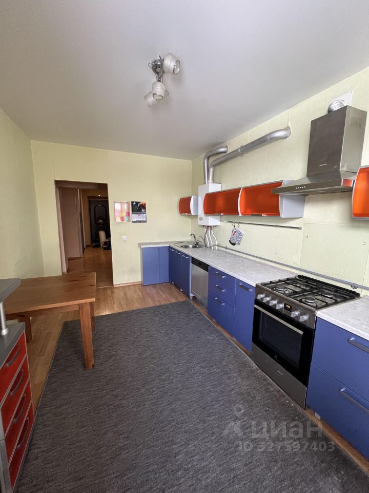 2-к кв. Вологодская область, Вологда ул. Леденцова, 11А (81.8 м²)