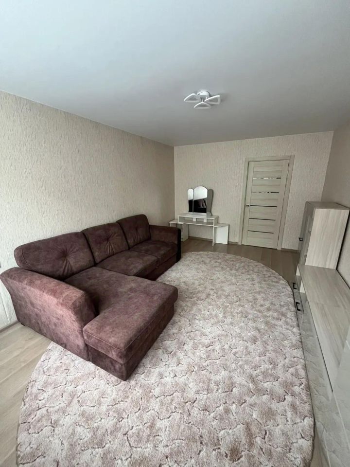 1-к кв. Воронежская область, Воронеж ул. Федора Тютчева, 93/3 (39000.0 м²)