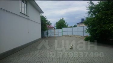 3-комн.кв., 80 м², этаж 1