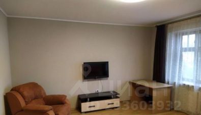 2-комн.кв., 80 м², этаж 3