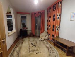 2-комн.кв., 74 м², этаж 1