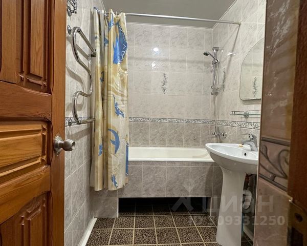 3-комн., 95 м², 1/10 этаж