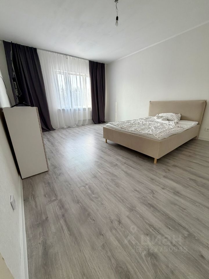 3-к кв. Ленинградская область, Всеволожск Южный мкр, просп. Добровольского, 18 (76.5 м²)