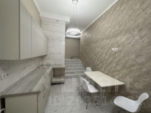 4-комн.апарт., 94 м², этаж 1