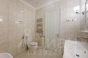 2-комн.кв., 83 м², этаж 7