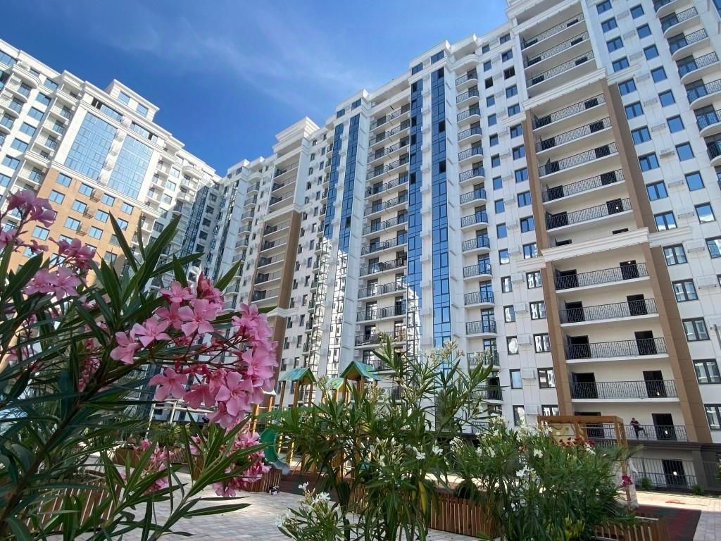 Жилые кварталы сочи. Жилые кварталы сочи. Жилой квартал лазаревское. Горный квартал сочи. Альпийский квартал сочи корпуса.