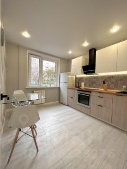 2-комн.кв., 53 м², этаж 1