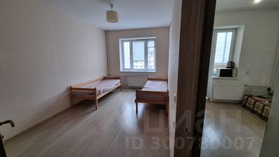 2-комн.кв., 35 м², этаж 13