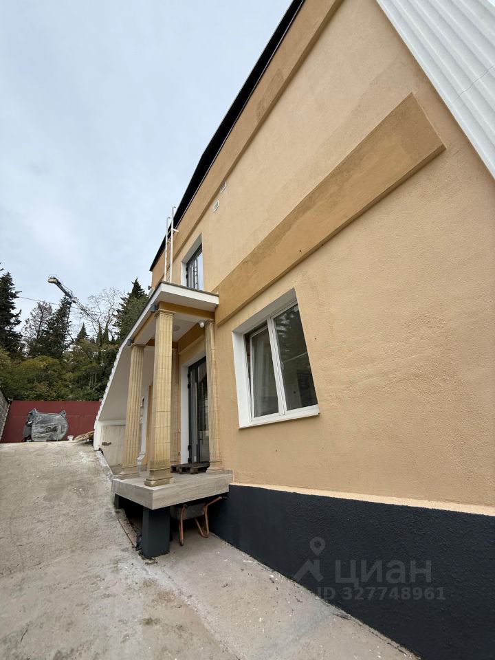 Здание, р-н Хостинский