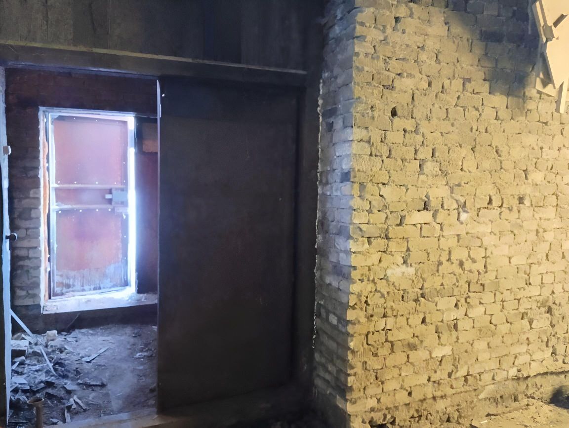 Помещение свободного назначения в Кировская область, Киров Коминтерновский мкр, ул. Мостовая, 32/11 (160 м²)