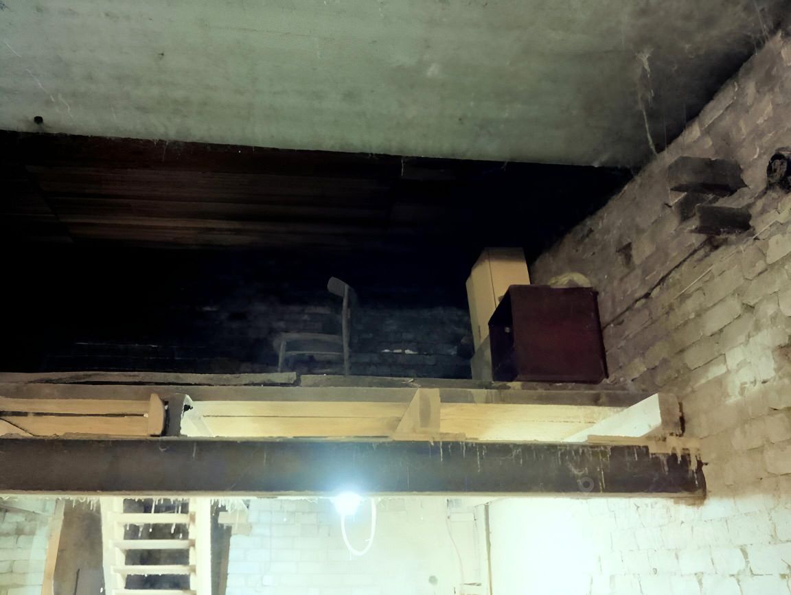 Помещение свободного назначения в Кировская область, Киров Коминтерновский мкр, ул. Мостовая, 32/11 (160 м²)