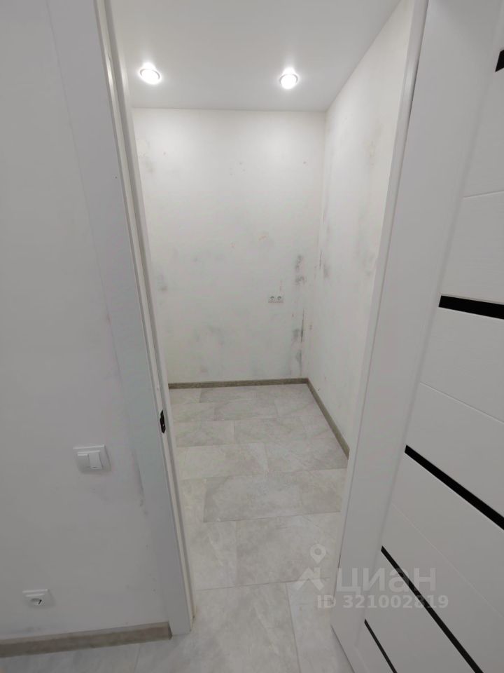 Помещение свободного назначения в Курская область, Курск ул. Майский Бульвар, 24 (50 м²)