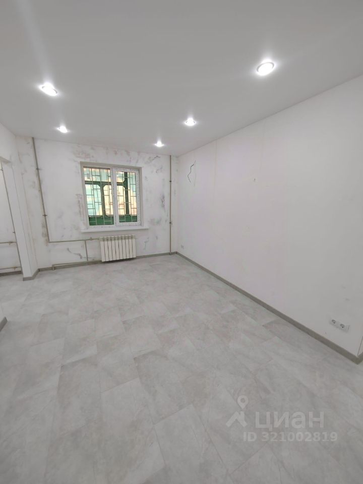 Помещение свободного назначения в Курская область, Курск ул. Майский Бульвар, 24 (50 м²)