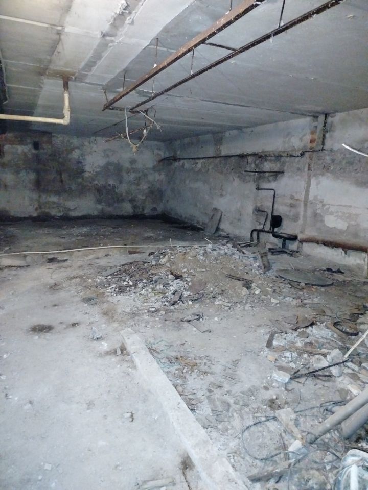 Помещение свободного назначения в Карелия, Петрозаводск Октябрьский просп., 5 (303 м²)