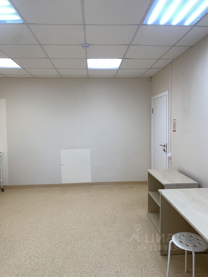 Помещение свободного назначения в Самарская область, Самара ул. Гагарина, 30 (74 м²)