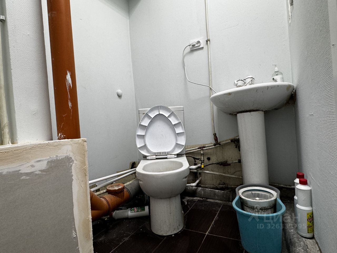 Помещение свободного назначения в Санкт-Петербург ул. Одоевского, 33 (84 м²)