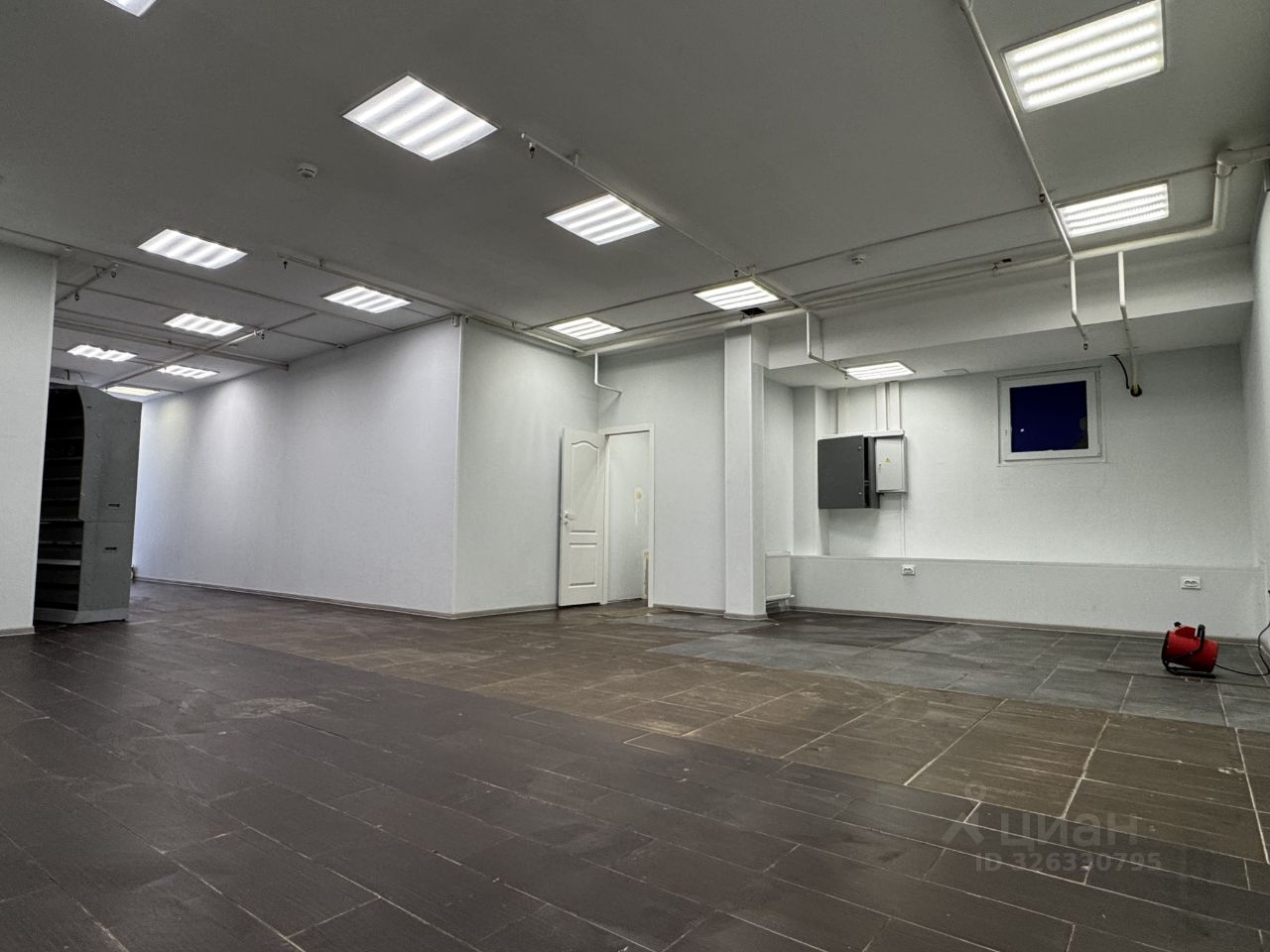 Помещение свободного назначения в Санкт-Петербург ул. Одоевского, 33 (84 м²)