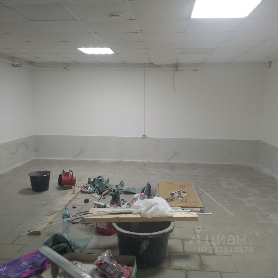 Продается коммерческое помещение свободного назначения в  цокольнгм этаже. 
Характеристики помещения - Ansicht 4