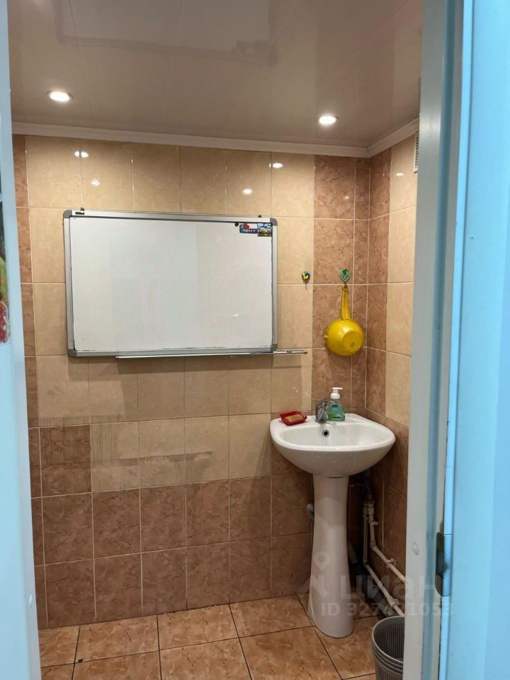 Помещение свободного назначения в Бурятия, Улан-Удэ просп. Строителей, 12 (61 м²)